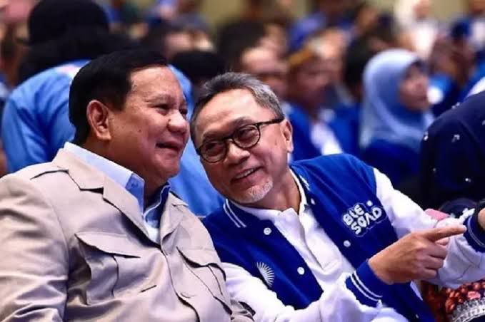 ZULkifli Hasan (@zul_hasan) on Twitter photo Doa kami selalu untuk Bapak Prabowo Subianto Presiden RI terpilih
Makin gagah dan menyala Pak <a href="/prabowo/">Prabowo Subianto</a> 🫡 Doa kami selalu untuk Bapak Prabowo Subianto Presiden RI terpilih
Makin gagah dan menyala Pak <a href="/prabowo/">Prabowo Subianto</a> 🫡