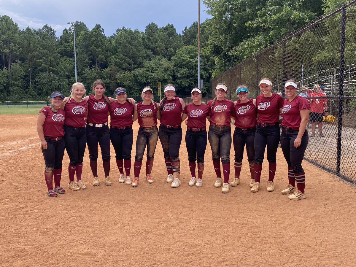 EliteLovin's tweet photo. After a slow start, we finished 4-2 at the East Coast Fireworks! Congrats to our bomb squad @RileyGriffin019 (Wingate), @Lonna47283107 (Winthrop), @caylin_herring  (Coastal Carolina), @ashlyn_bunn (Winthrop) and @PaytonLittle31 (Newberry). Next up is the Cardinals Classic! https://t.co/rjgZ6zeYz7