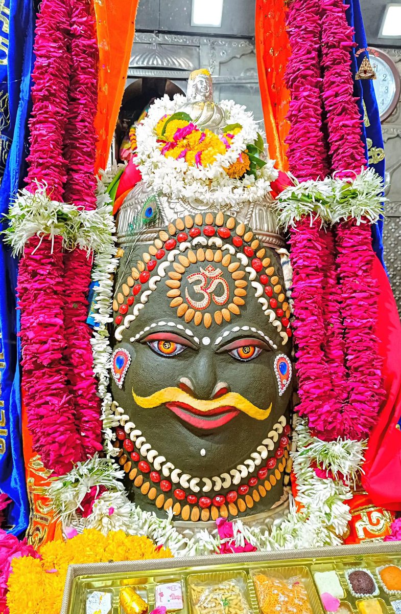 AlokTiwari9335's tweet photo. जिस समस्या का ना कोई उपाय,

उसका हल सिर्फ महाकाल..!!

🙏🚩बोलो जय श्री महाकाल 🙏🚩 https://t.co/FpUBcPJoy6