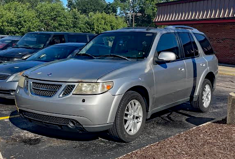 Car_Guy_Tom's tweet photo. Technically, these are the same vehicle. #CarSpotter #Saab #Chevy #TrailblazerSS #Saab97x https://t.co/57aEO9n5zE
