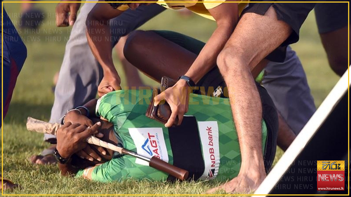 hirunews's tweet photo. විද්යා - තෝමස් රග්බි තරගයේදී ප්රේක්ෂකයින් පිටියට කඩා වැදී ගුටි බැට හුවමාරුවක්
Read more >>> https://t.co/eWTTWaUZWD
#Hirunews #HiruSinhalaNews #HiruEnglishNews #LKA #Srilanka #TruthAtAllCosts #ScienceCollege #stthomascollege #DialogRugby #rugby https://t.co/KKY0pFbwA1