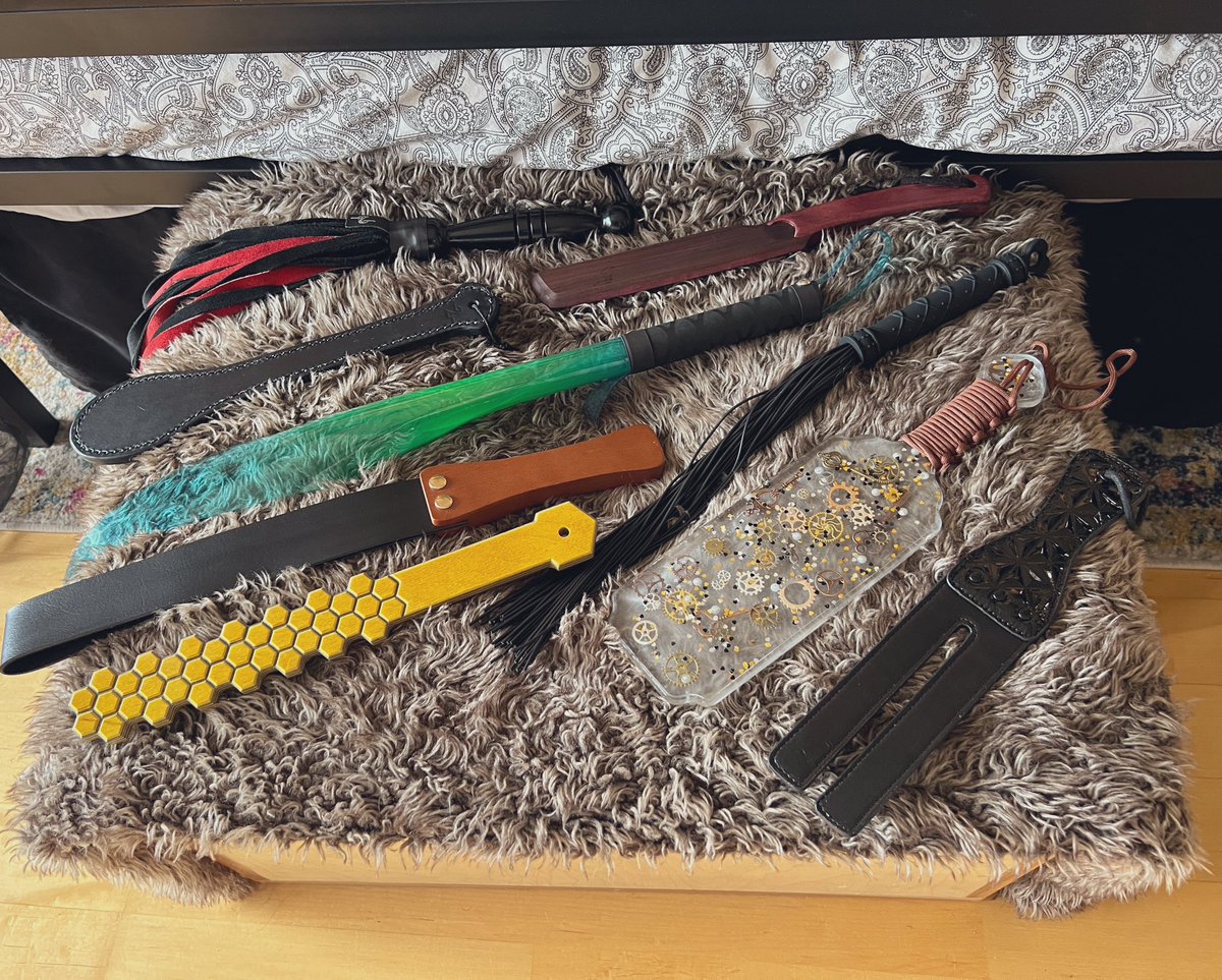 Sinful Sunday
😈🦯🙌🏼😜

Mixture of old &amp;
New toys I got this
Weekend at a 
Kinky flea market

Excited to get to use soon!
Yay!!

<a href="/caf_rt/">CAF Reviews</a>