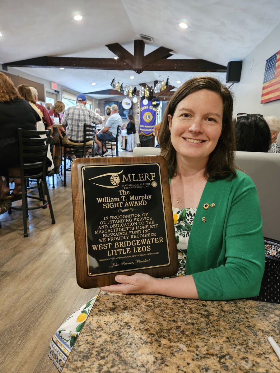 Anna Mills tweet media