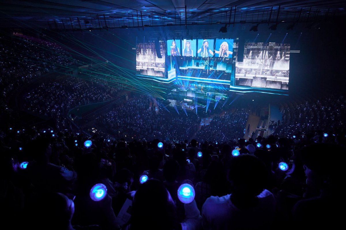 Here's a concise recap of Parallel Line. Our concert was su su super hit! Featuring a captivating VCR with a unique world view, impressive stage production, a carefully curated set list, and also MYs who completed our drama!