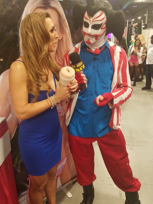 Fun memories from Exxxotica oh Sgt Kabukiman you will be missed @DougSakmann 💔 RIP Doug Sakmann 💔 @Troma_Team<a href="/tag/femdom"class="tags"><span>#femdom</span></a><a href="/tag/humiliation"class="tags"><span>#humiliation</span></a><a href="/tag/sph"class="tags"><span>#sph</span></a>