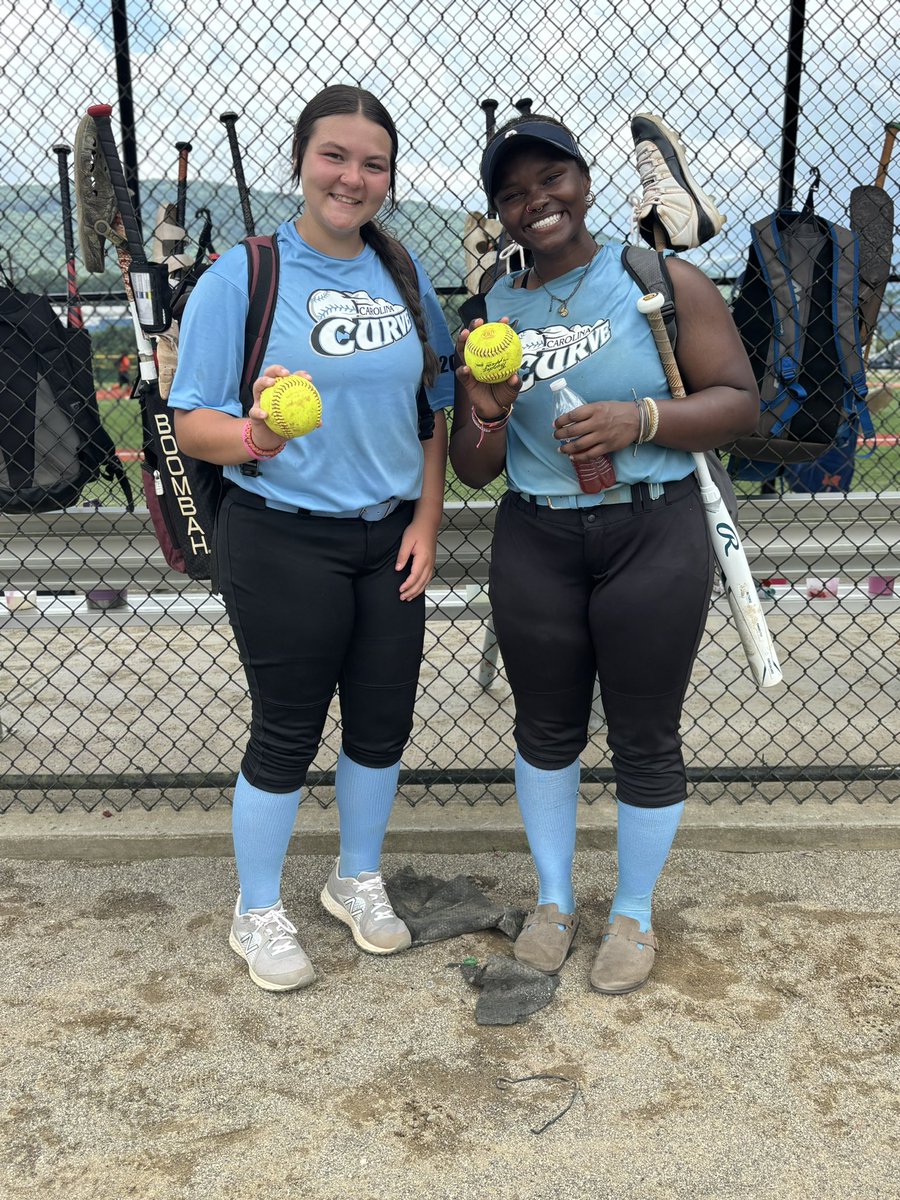 CarolinaCurveW's tweet photo. The 💣💣💣 Squad from the Great Smokey Showcase!! Nice work ladies!!
@JordanMc_Corkle 
@KloiberKylee07 
@Madison_25B https://t.co/YEIUXJu0j6