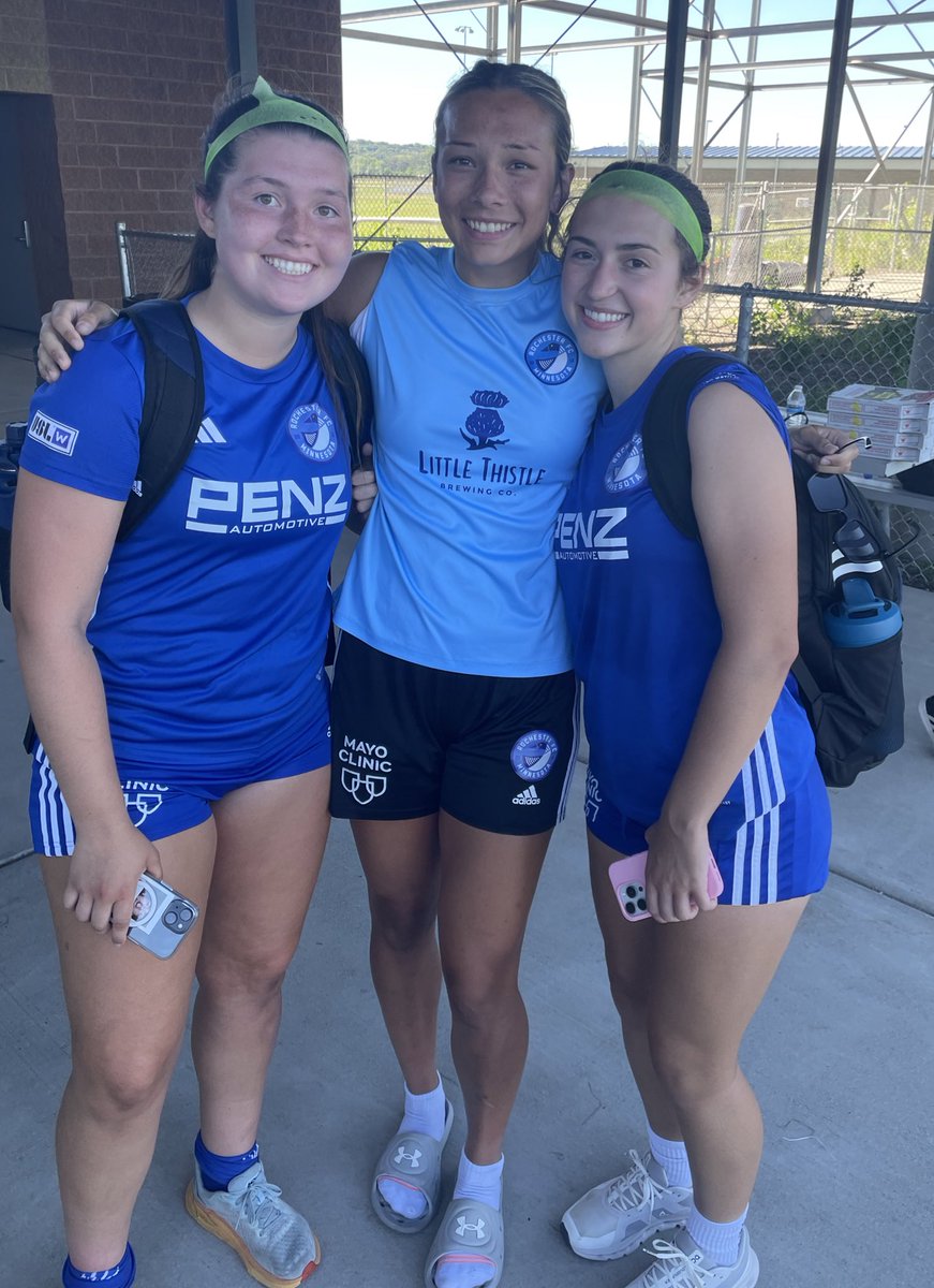 MNEclipseAlumni's tweet photo. Congrats to @MNEclipseAlumni @ellawhite2023 @MaddieHobbs9 Emma Knack and their @RochesterClub teammates on finishing their @USLWLeague season with a win today! Maddie and Ella were only two players to play every minute of the season🎉 @EqualTimeSoccer @LATechSOC @SIU_Soccer https://t.co/fDsXvmn4JN
