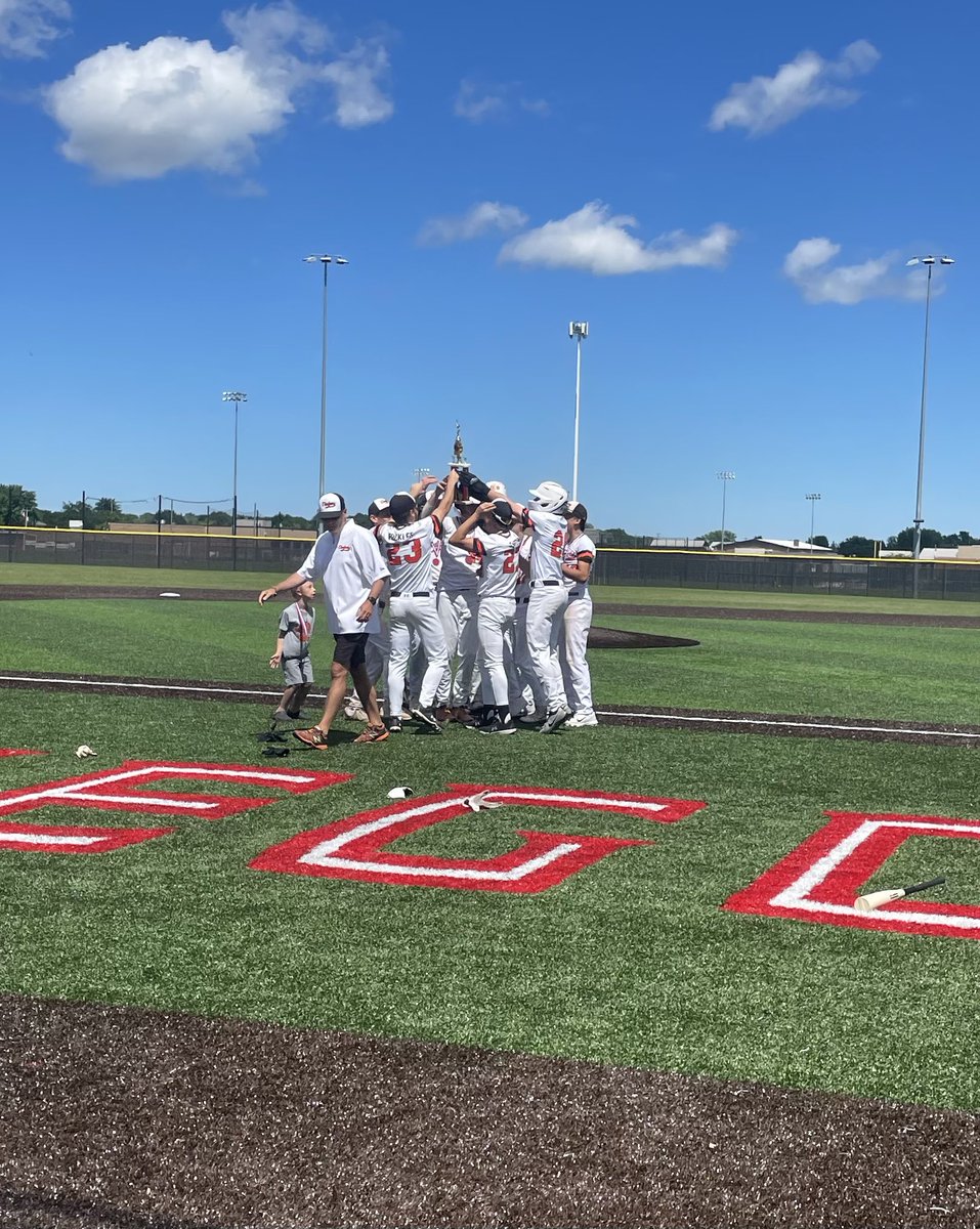 Dodgeville Diamond Club tweet media
