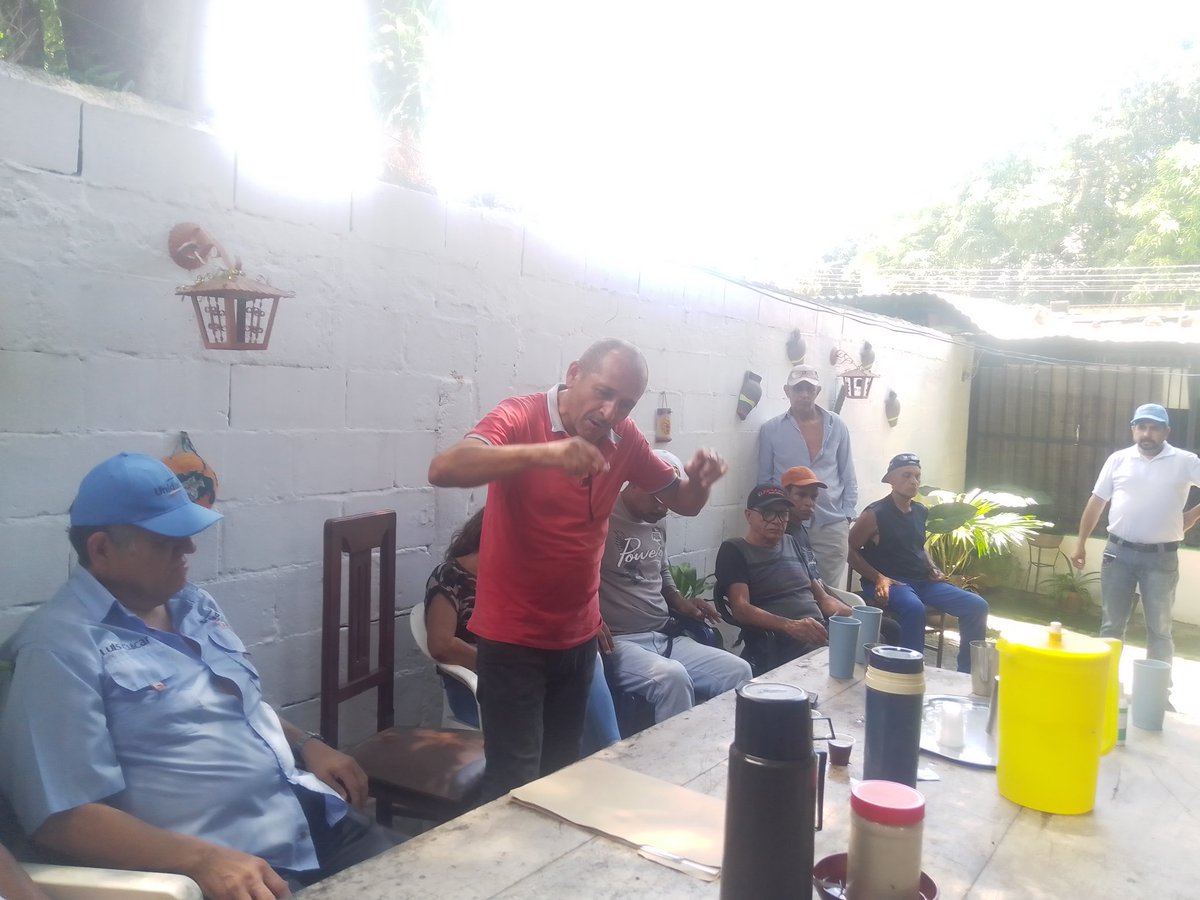 dixongil70's tweet photo. Reunión ampliada del CEM Valmore Rodríguez Valencia afirmando el compromiso con Vzla y la Unidad de cara al 28 Julio para respaldar @EdmundoGU al triunfo electoral en compañía de @luiscuicar47 @hamid_ramos @hramosallup @PieroMaroun @StalinLinares @CEMValmoreRVale @CarlosRojasve https://t.co/v5BU0c1VZ0