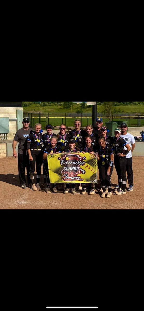 RileyHomoly's tweet image. Our travel team had another great weekend at the legacy firecracker classic going 7-0. I had a .389 AVG on the weekend hitting 1 single, 4 doubles and 2 triples. I pitched 6 innings striking out 12, giving up 2 hits and one earned run. I can’t wait for our NAFA Midwest Nationals…