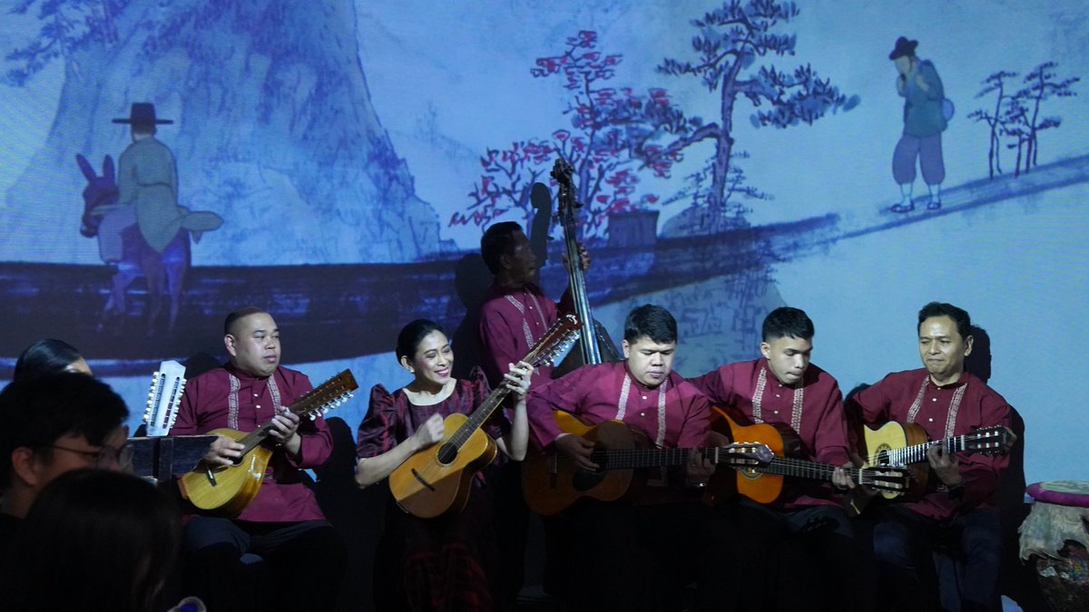 KCCPHIL's tweet photo. Thank you to everyone who joined us at our <Mini House Concert> finale ~ Hope everyone had a great time watching the remarkable performance from the National Folk Dance Company of the Philippines, the Bayanihan!
#EndlessLandscape #국립중앙박물관 #KArt #KCCPhil #KoreanCulturePH https://t.co/VF9w0KvLUc