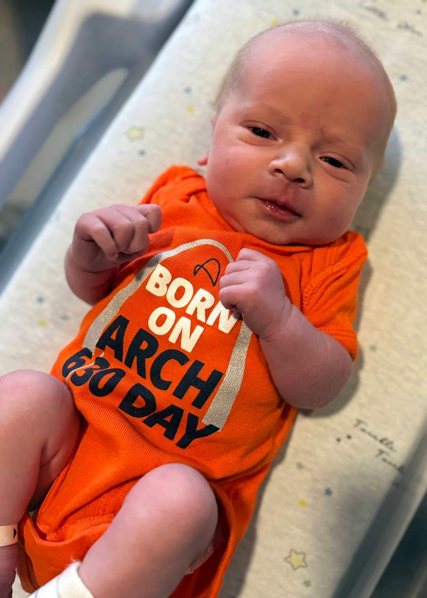 MercyJeffCounty's tweet photo. What better way to celebrate #Arch630Day than with cute babies! Weston and Breelyn arrived today, 6/30, at our birthplace. What makes June 30 Arch Day? Because the @GatewayArchSTL is 630 feet tall and 630 feet wide, of course. https://t.co/pae3jPIGwm