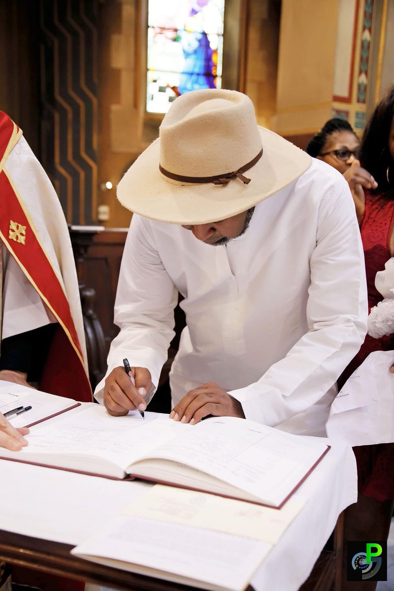 LEFHOENIX's tweet image. Je suis le Fhoenix, je renais toujours de mes cendres!