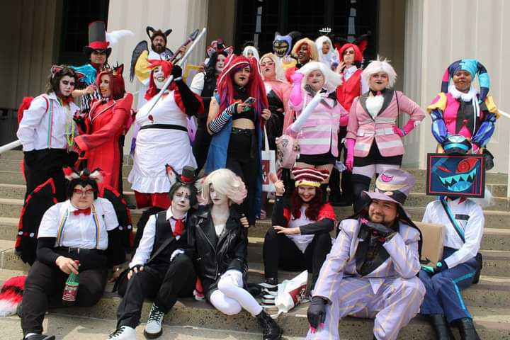 KhaosMelodyV's tweet photo. Shoutout to the amazing people at #undiscoveredrealmcomiccon this weekend, I had a blast!! The jam session in the middle of the hall with all the Hazbin cosplayers had to be the "Sugar on the Cream" as they say! All the VAs are so sweet and encouraging too! More below... https://t.co/DYC7AUbWMj