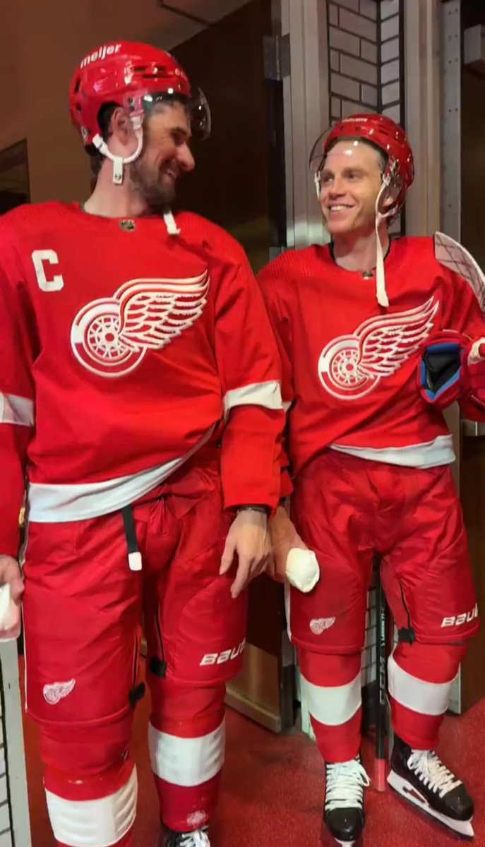 _MoGoals's tweet image. Never a doubt. Kane was born to be a Red Wing.