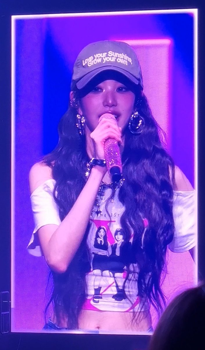 nuleiva_'s tweet photo. Sigo en shock con su belleza 🤯#SHOW_WHAT_I_HAVE #IVEinChile https://t.co/0JUwN75USR