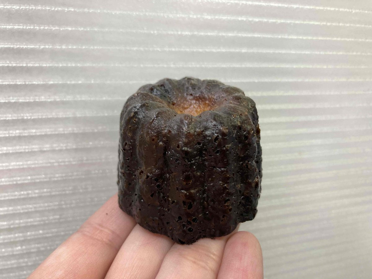 大阪で発見👀／ 大阪の某ローソンで 青森県産りんごのカヌレをGET