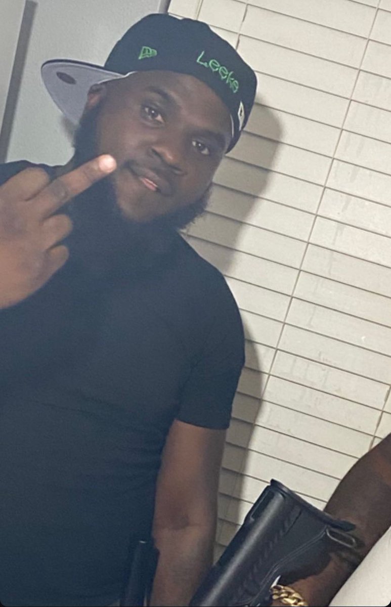 ValyncNotYaType's tweet image. My sexy blackkkk left me 💔