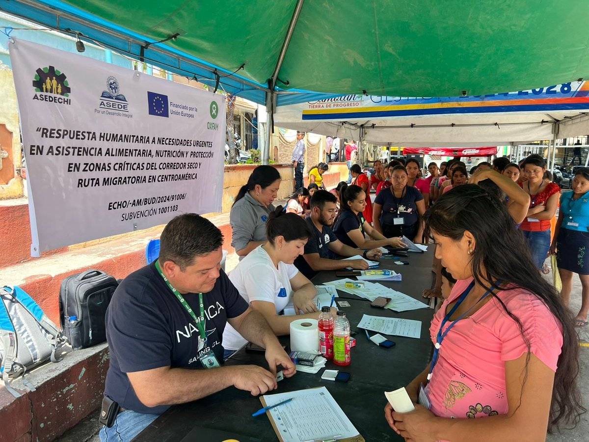 ECHO_LatAm's tweet image. Guatemala battles severe hunger and malnutrition, with nearly half of its children under five stunted – the highest rate in the Americas.

The EU and @Oxfam_CA provide emergency cash to aid vulnerable families in buying food and enhancing their well-being.