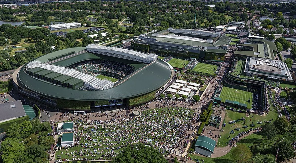 ianlingham's tweet photo. Great to be back for another Championships - The sun is shining &amp; the lawns are green &amp; untouched - We’ll be watching the action on the outside courts before play starts on Court 1 - Always plenty of beer, wine, strawberries &amp; ice cream …. 😎🎾🍓🏆🍓🎾😎 https://t.co/qt1P9tGBEP