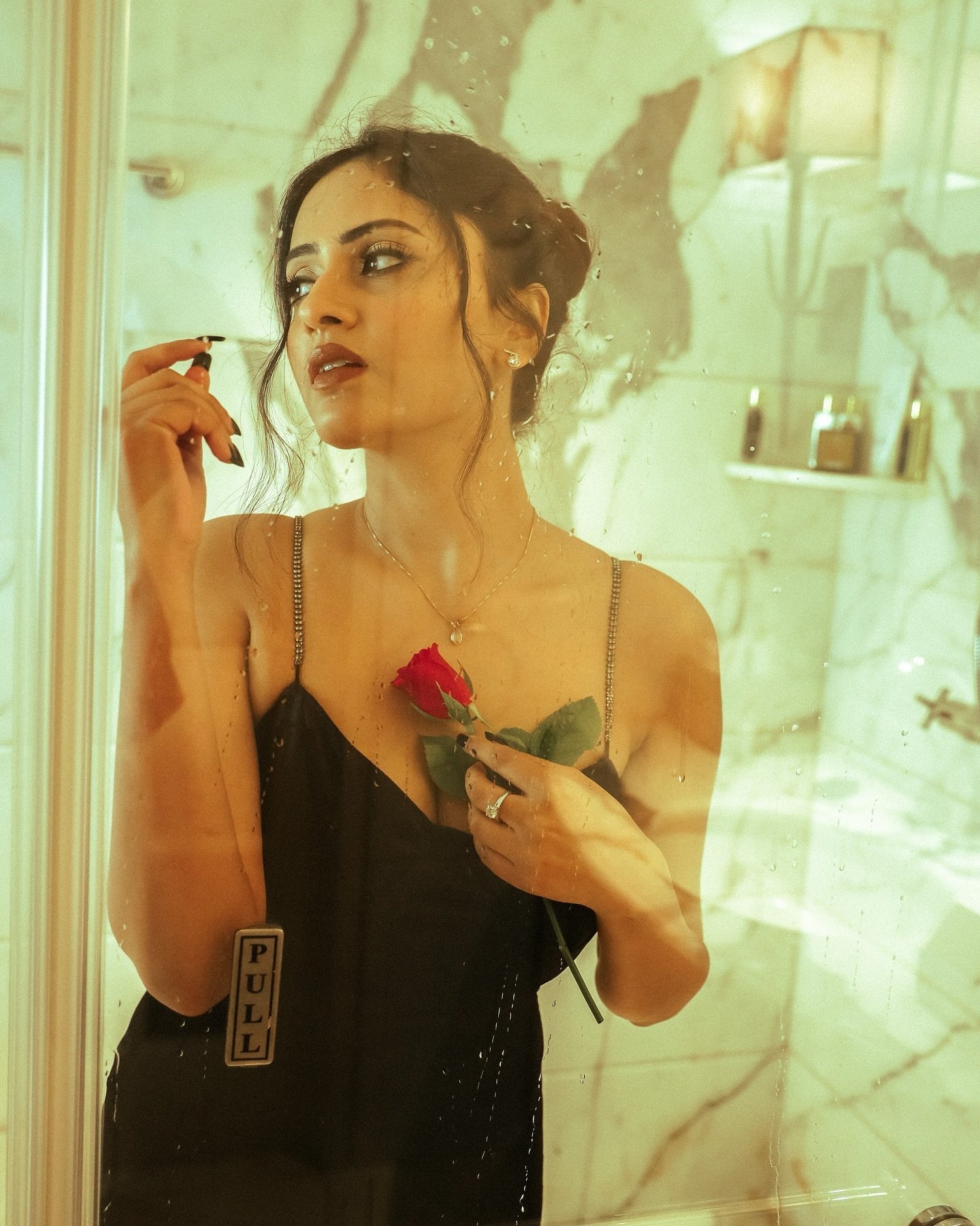 GRY2_llbsAAIS5L?format=jpg&name=large