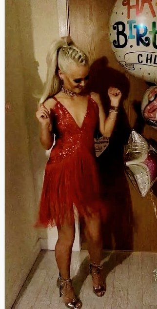 Morning all thank you to the two guys that sent me vouchers yesterday u know who you are x pic of my birthday night with a few male friends of mine yay xx