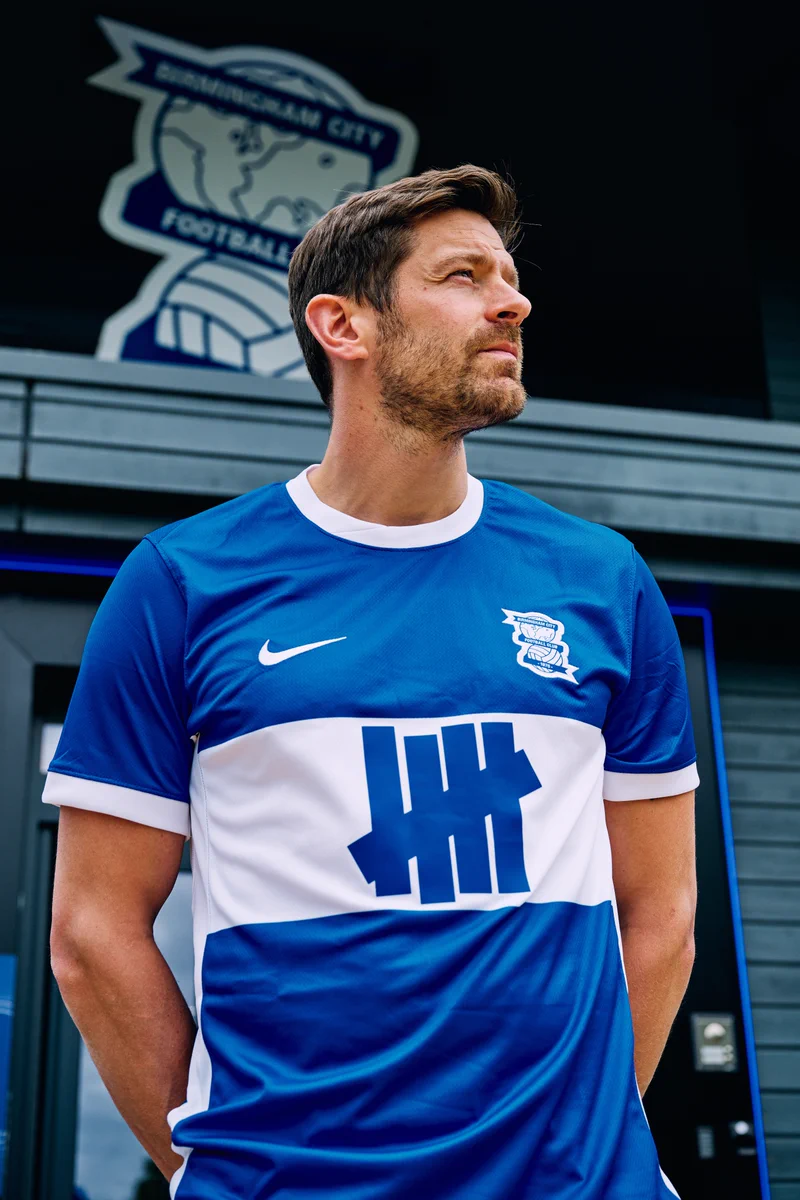 Lukas Jutkiewicz models the new Home shirt.