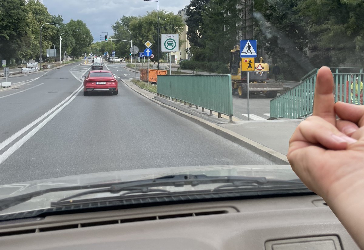 Od 8.00 rano intensywnie j***ę strefę czystego transportu.