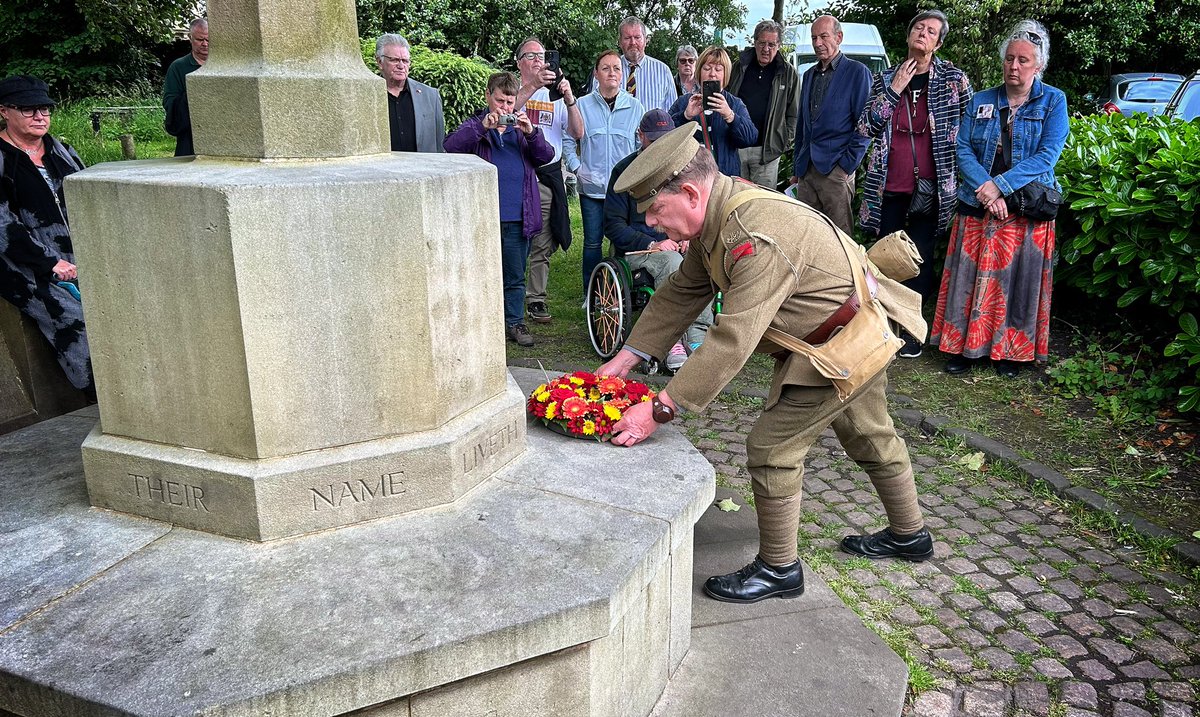 undercliffecem's tweet photo. Remembering the soldiers of Bradford who fell at the battle of the Somme on this day. July 1st 1916. We will remember them. https://t.co/OV41qEjjZ8