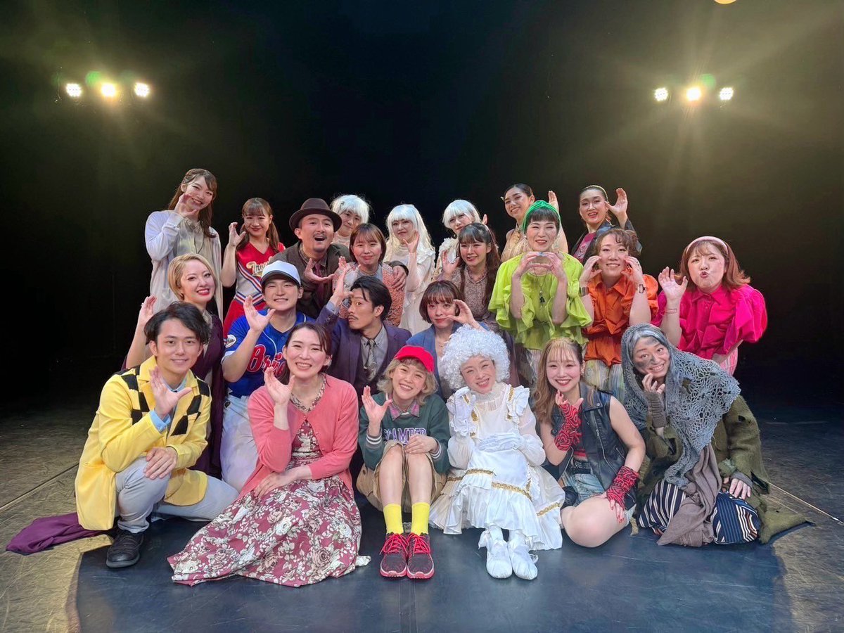 Ghost__2024's tweet photo. 「ゴーストミュージカル」
全公演終演いたしました💐

ご来場くださったお客様
お心を寄せてくださった皆様
本当にありがとうございました。

またゴーストの世界で出逢える
その日まで、しばしお別れです。

皆様の人生が光り輝きますように。
ゴーストたちから、愛と感謝を込めて。

#ゴースト2024 https://t.co/lZEdcOdgna