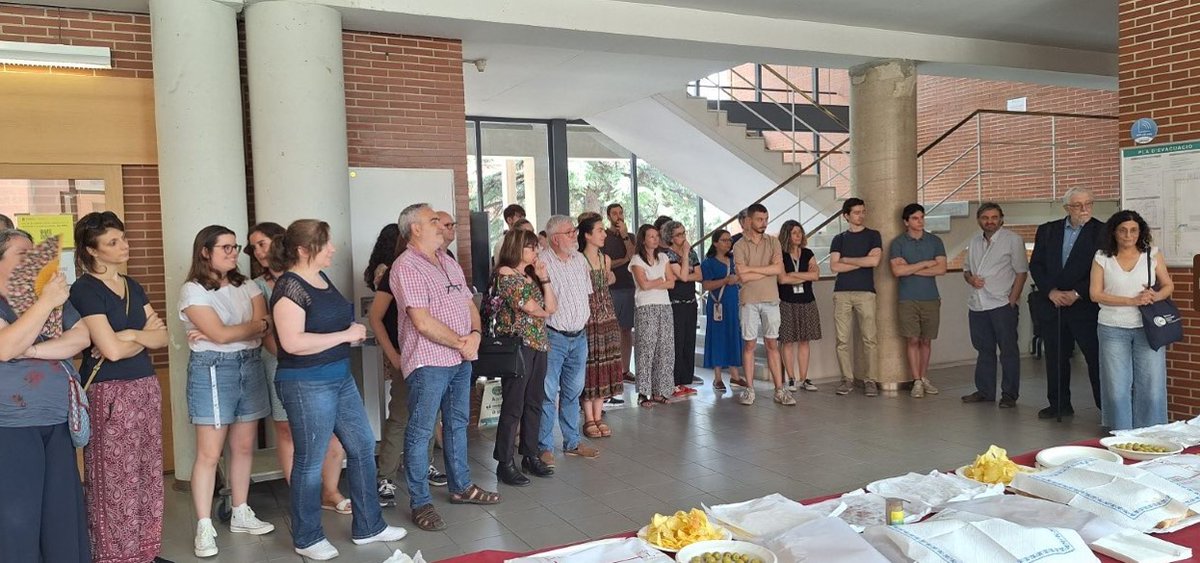 📌El passat dijous 27 de juny es va reunir el Consell del Departament i posteriorment, vam fer un aperitiu per acomiadar el professorat del departament que es jubila en finalitzar aquest curs 2023-2024: 
la 🎓 Dra. Roser Iglesias i el 🎓Dr. Xavier Remesar.
Els trobarem a faltar‼️