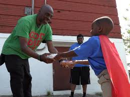 Small acts of kindness can make a big impact. Today, let's spread love and support to those around us. What act of kindness will you do today?#Penuelism