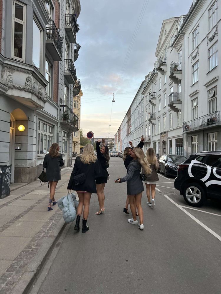 classyladylife's tweet photo. Girl gang🫶🏻 https://t.co/x4bO6V7UqK