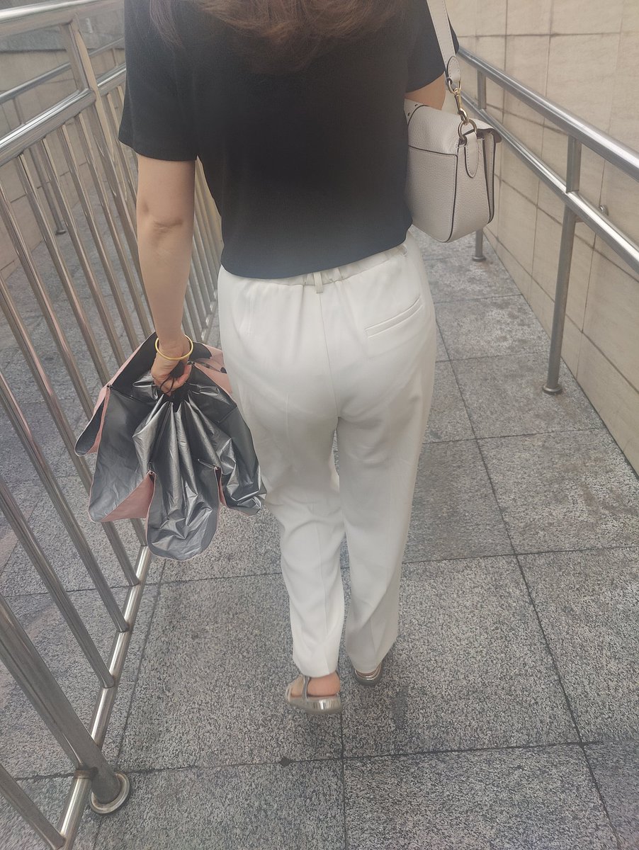 XP之一，喜欢看好看女生的裤衩子