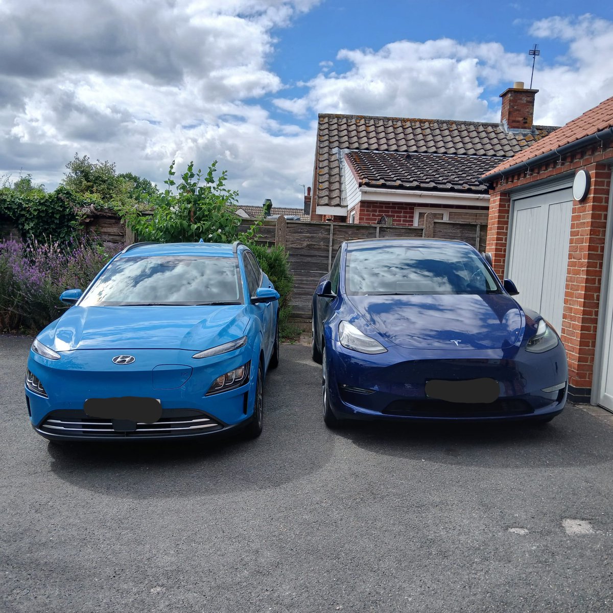 Simon Telford (@simon_telford) on Twitter photo We are finally a 2 x EV family! No more burning petrol for us! <a href="/CTelford33/">Catherine Telford</a> <a href="/NottinghamEVs/">Nottingham EV Owners</a> #sustainable #ClimateChange #StopBurningStuff We are finally a 2 x EV family! No more burning petrol for us! <a href="/CTelford33/">Catherine Telford</a> <a href="/NottinghamEVs/">Nottingham EV Owners</a> #sustainable #ClimateChange #StopBurningStuff