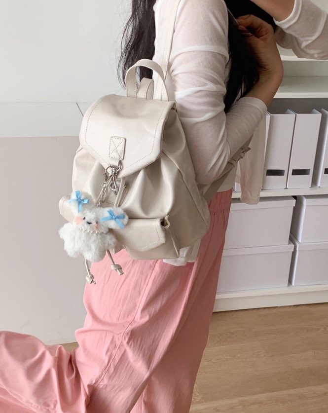 pinkmoxhi's tweet photo. 🫧 예쁘고 데일리한 여름 가방 모음 타래 🫧 https://t.co/lOHq8l6Drn