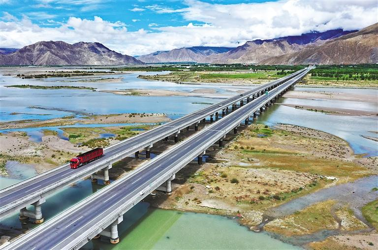 TibetNews11's tweet image. Aperta al traffico la #superstrada di Lari
