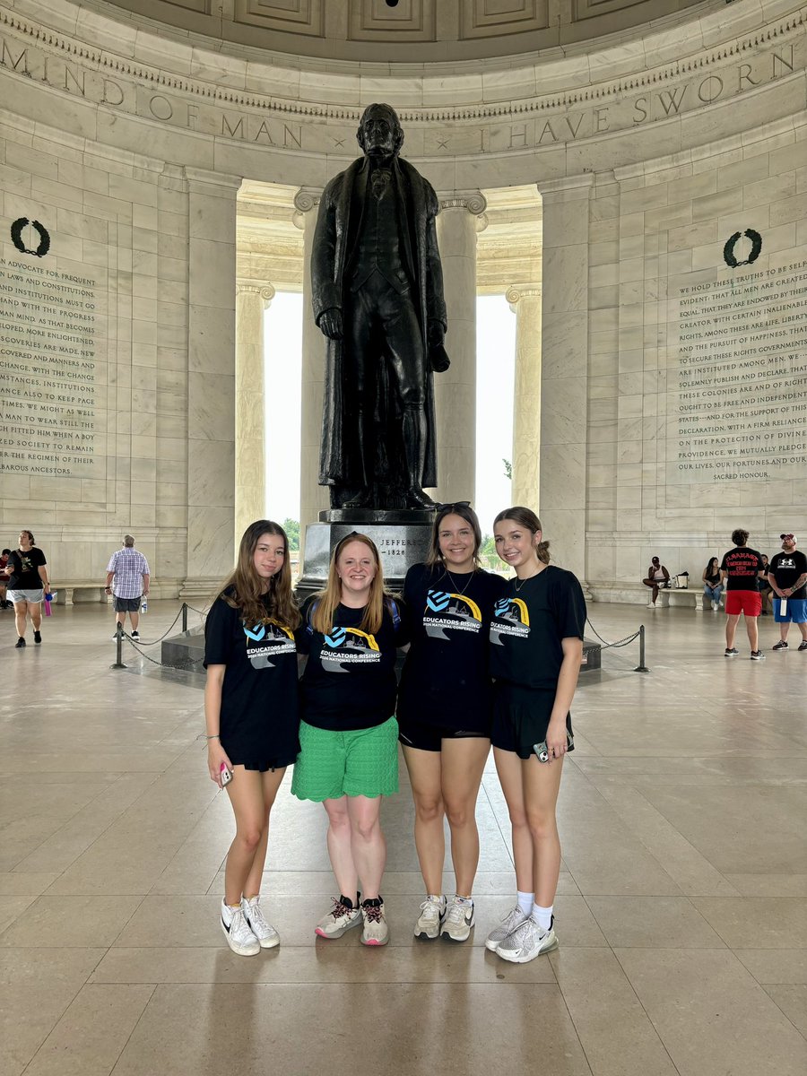 Exploring DC <a href="/EducatorsRising/">Educators Rising</a> National Conference! <a href="/CtcHollenstein/">Hollenstein CTC, EMS ISD</a>