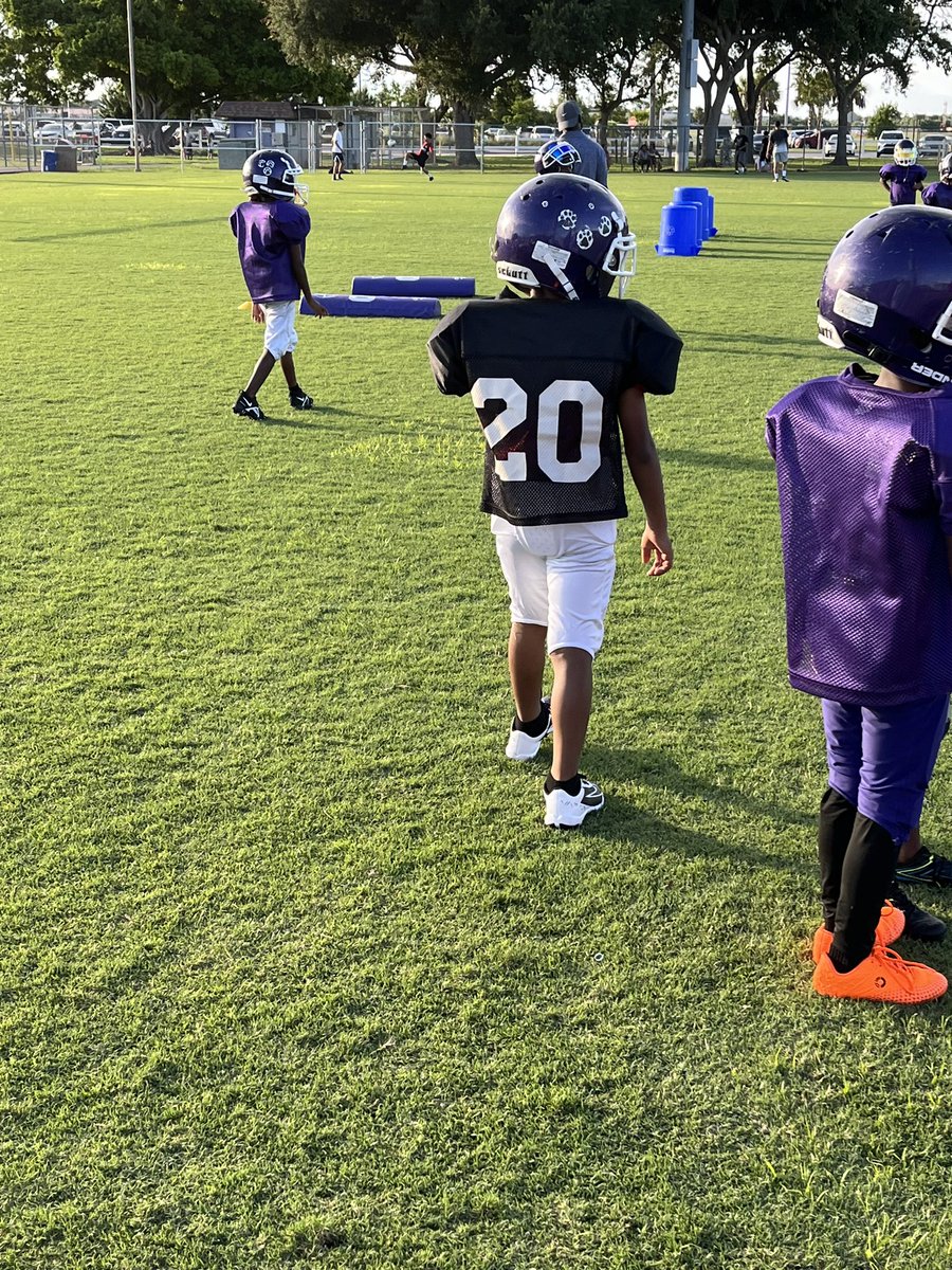 CharlieTheQB's tweet photo. @Maineevent239 @TurkTheDirector 😂😂my boy first day of football 🏈 https://t.co/J1QcqNWn6O