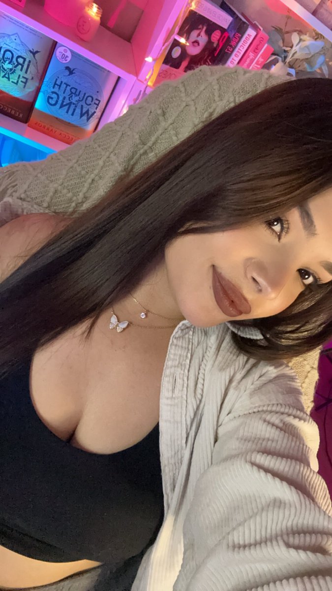 Hi babies 🤍
LIVE ON THE GREEN APP RN 
kick.com/littlemayy 
#pickkick