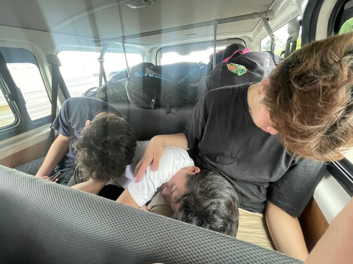 harpsealHosei's tweet image. AAツアー🤿

夏に向けて、スキルアップのトレーニングに行きました🌞

1ヶ月前のOWよりダイビングが上手になり、これからのツアーがもっともっと楽しみになりました💙

午後はジェラート屋さんでアイスを食べて、帰りの車でぐっすり😪

2024/6/30
#harpseal #法政サークル #法政新歓 #法政大学 #法政…