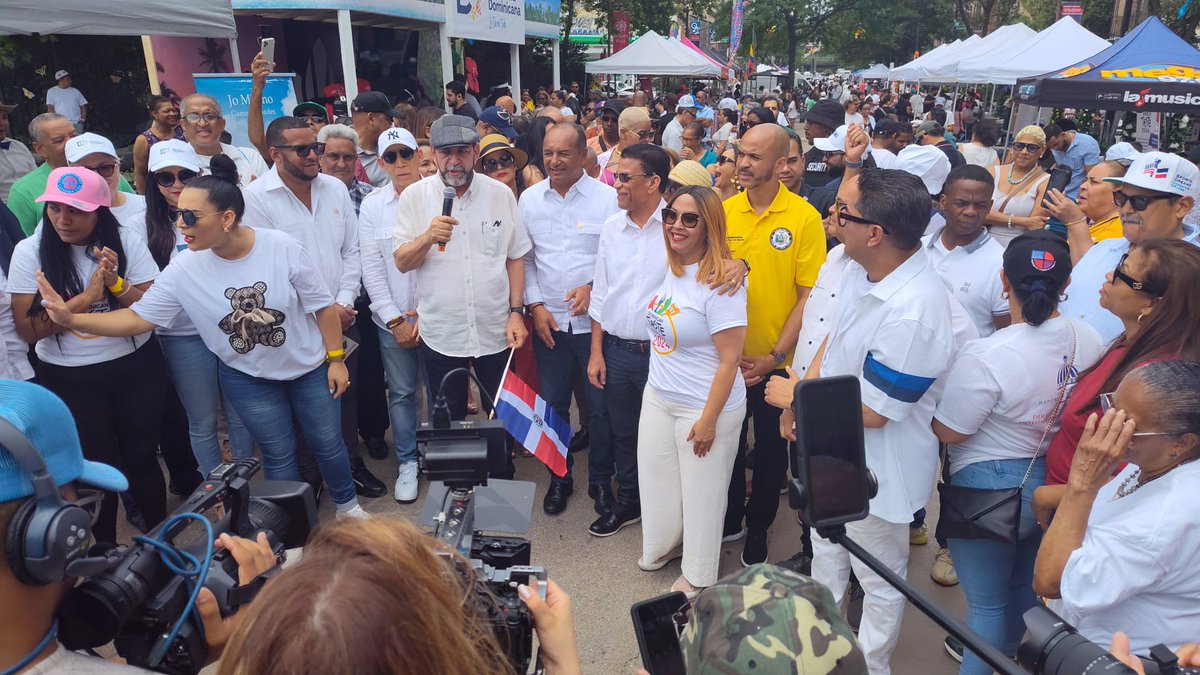 elida_almonte's tweet photo. Éxito rotundo “Dominican Taste Festival 2024”. Gracias a todos por apoyarnos, principalmente congresista Adriano Espaillat, ministerio de Turismo, ministerio de agricultura, @TurismoRD @AgriculturaRD @RepEspaillat Dirección de cultura NY, a nuestros chefs, emprendedores, prensa🇩🇴 https://t.co/SAbZWtMqOv