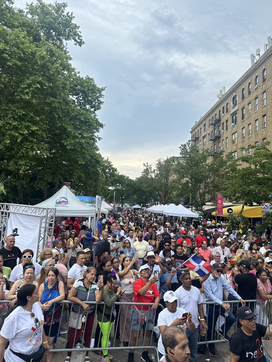 elida_almonte's tweet photo. Éxito rotundo “Dominican Taste Festival 2024”. Gracias a todos por apoyarnos, principalmente congresista Adriano Espaillat, ministerio de Turismo, ministerio de agricultura, @TurismoRD @AgriculturaRD @RepEspaillat Dirección de cultura NY, a nuestros chefs, emprendedores, prensa🇩🇴 https://t.co/SAbZWtMqOv