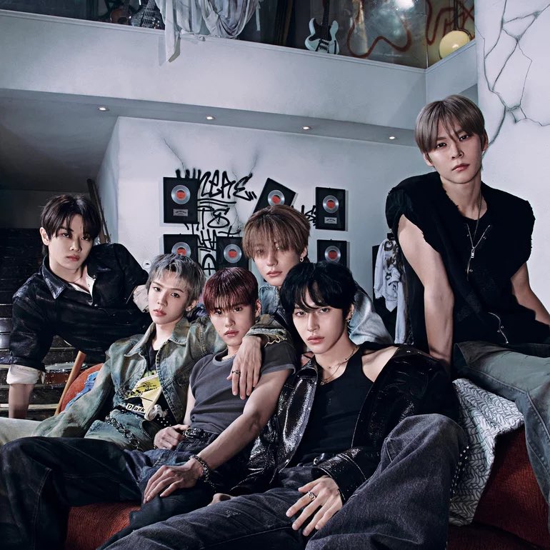 kchartsmaster's tweet image. “Boom Boom Bass” by RIIZE (@RIIZE_official) reaches a new peak of #21 (+3) on MelOn Daily Chart.