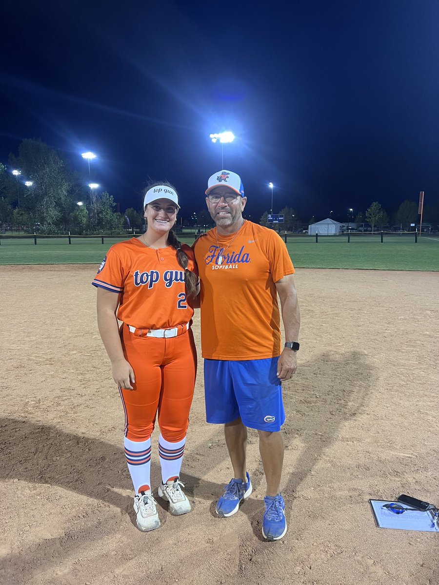 brenna_7's tweet photo. 1st night in Colorado was great! Thanks @_TimWalton @Coach_AT and @svanbrak for the great camp! @topgun2027vel @ExtraInningSB https://t.co/PAkldSM3kB