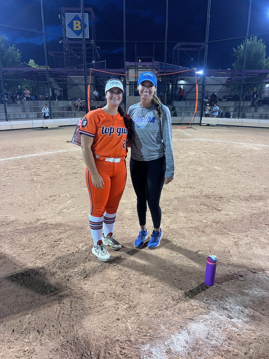 brenna_7's tweet photo. 1st night in Colorado was great! Thanks @_TimWalton @Coach_AT and @svanbrak for the great camp! @topgun2027vel @ExtraInningSB https://t.co/PAkldSM3kB