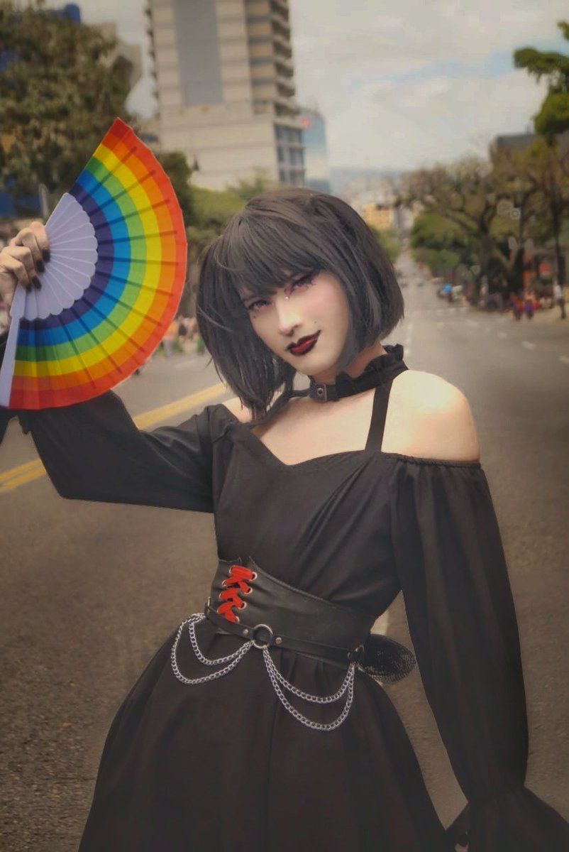 It's not Cosplay stuff but look at me on my pride outfit 😫 i was living my Gothicc gyal fantasy 😫😫 happy pride y'all 🏳️‍🌈✨