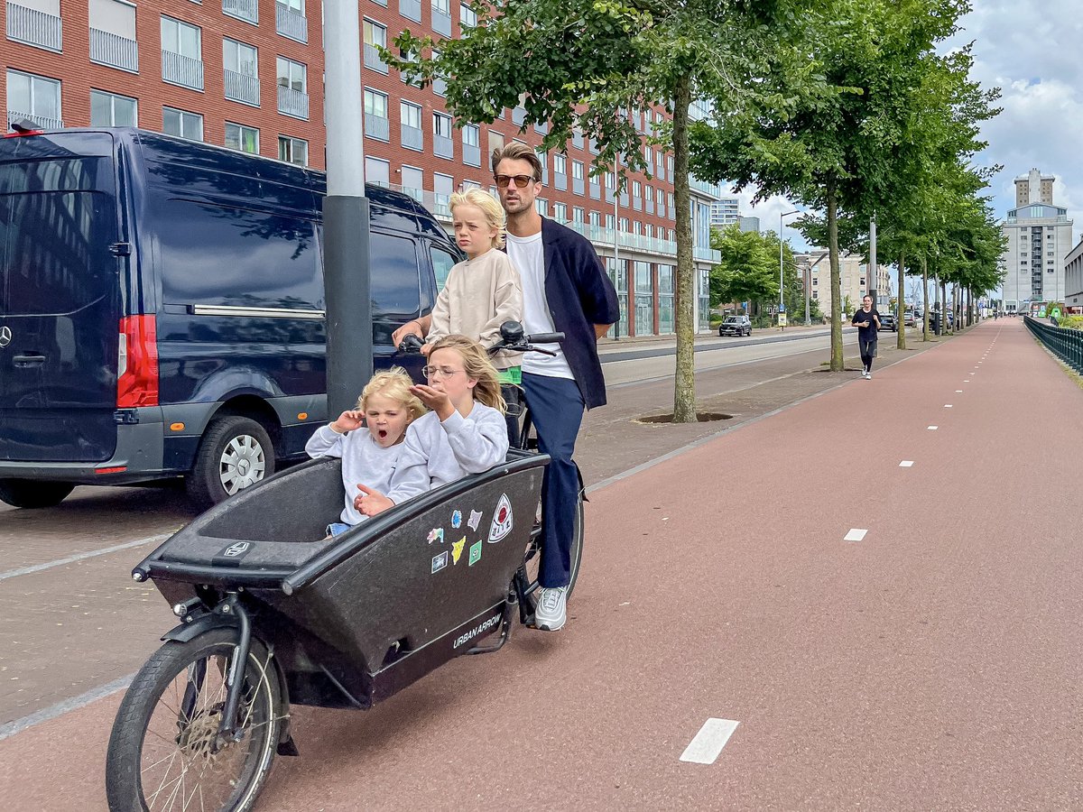 modacitylife's tweet photo. While some cities sit and wait for the electric car to “save” them, others like Amsterdam have long invested in multimodal infrastructure that allows residents to forgo car ownership altogether.

After all, the most sustainable automobile is the one that doesn’t need to be built. https://t.co/xNUNcJvmXR