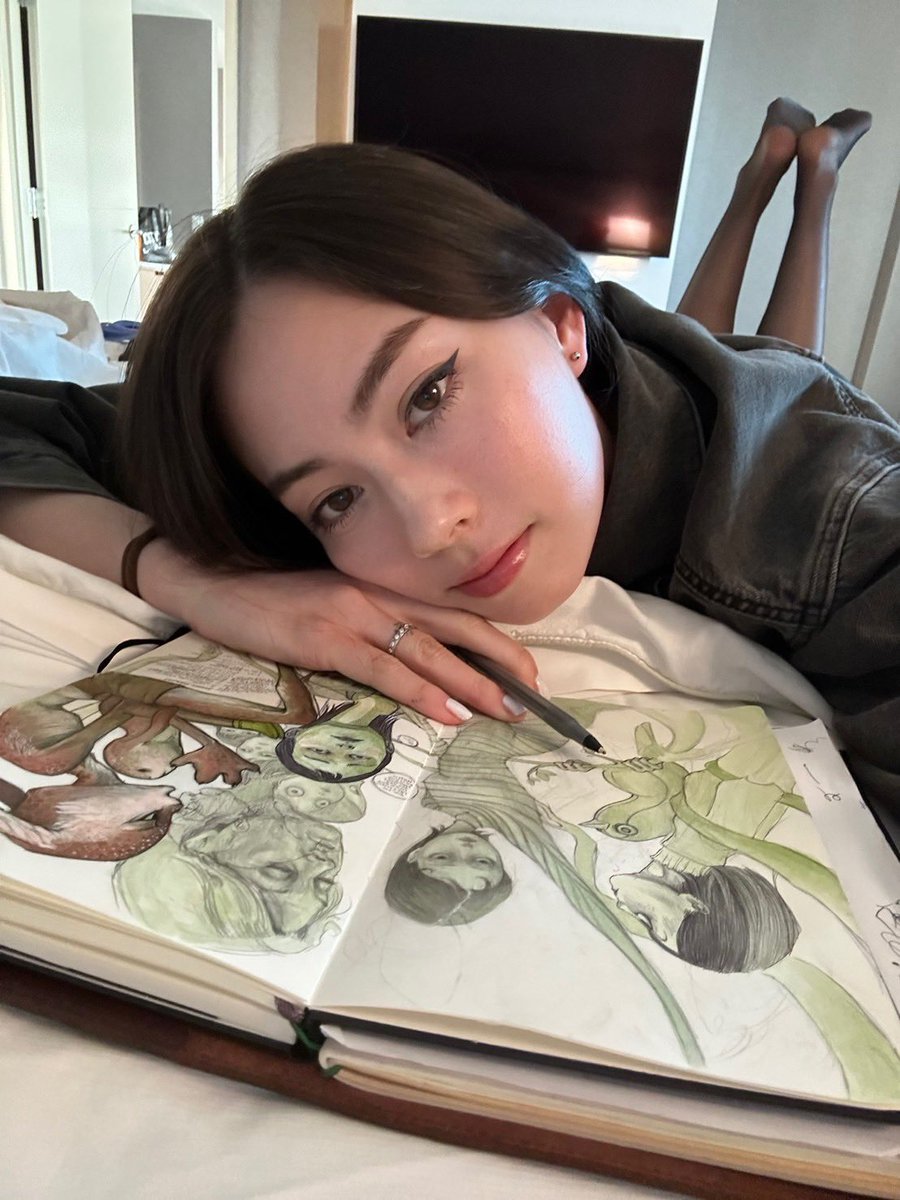 LaLaChuu's tweet photo. 🖊️ https://t.co/e2oLIHgkCp