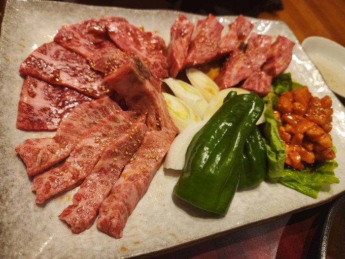 昨日のお休みは美味しいお肉に美味しい お酒で大優勝✌🏻😳❤️ https://t.co/HnV5HHevYw